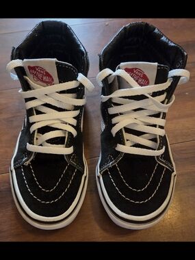Kid's Vans Black & White Sk8 Hi High-Top Sneakers with White Laces Size 12